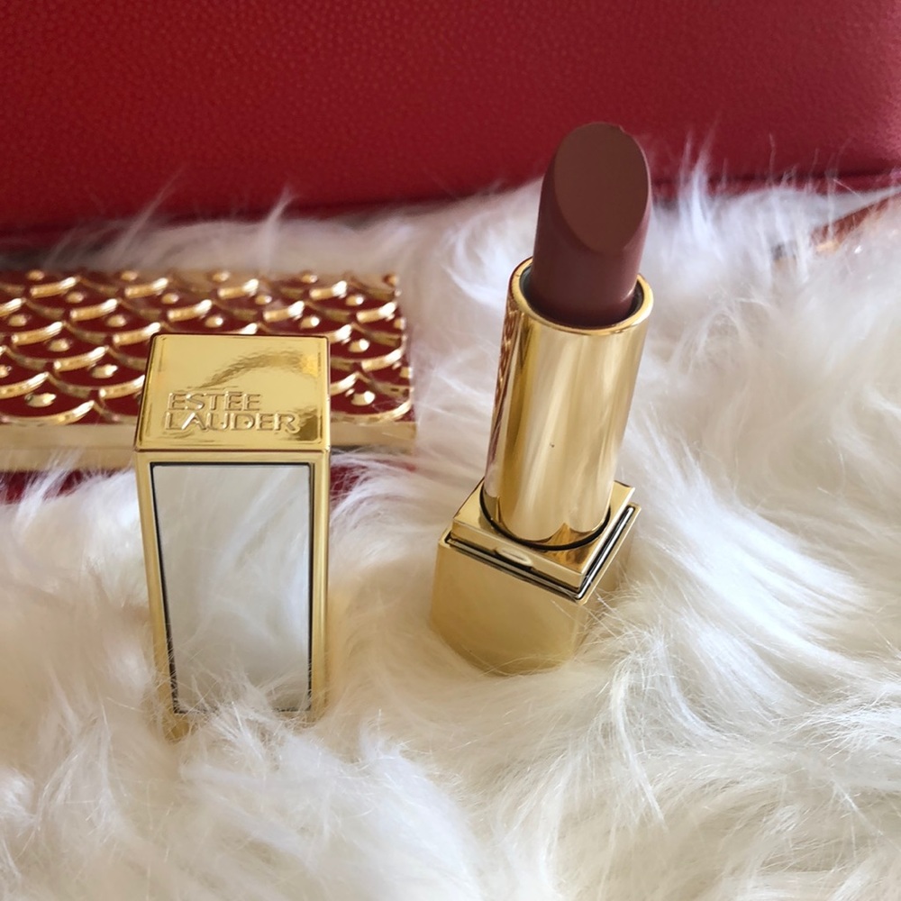 New Esteem Lauder Cosmetic set - Picture 4 of 6